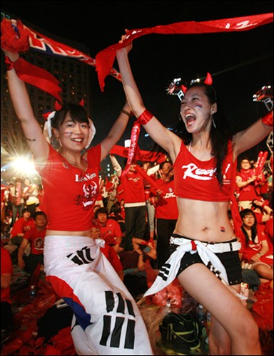 [Korean Fans Getting Over World Cup Fever - 한국의 월드컵 열기] - 사진을 클릭하시면 원본크기를 보실 수 있습니다.