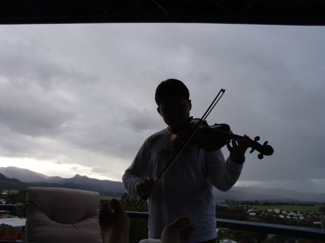 [play the violin - ̿ø ] -  ŬϽø ũ⸦   ֽϴ.