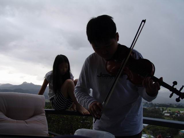 [play the violin - ̿ø ] -  ŬϽø ũ⸦   ֽϴ.